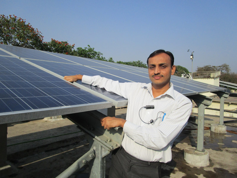 Prof.-Chetan-Solanki,-IITB