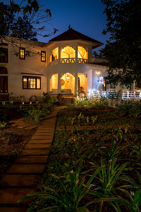 The Inner Temple from outside at night